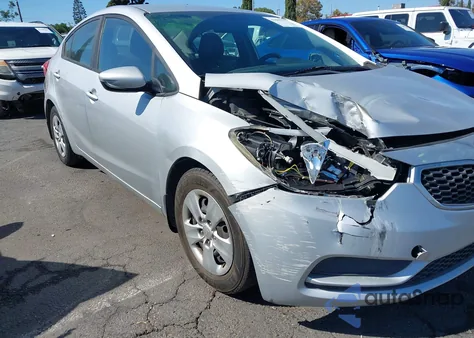2016 Kia Forte Lx z USA, uszkodzony, nr VIN KNAFK4A64G5593600